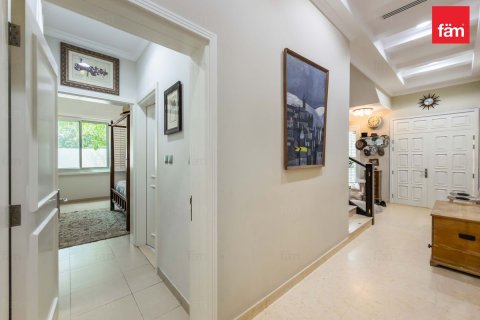 5 bedrooms Villa in Dubai, UAE No. 168740 8