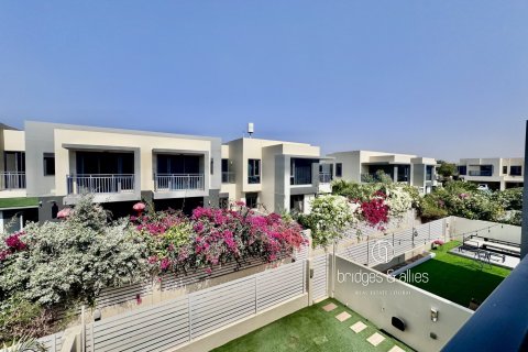 Villa de 3 dormitorios en Dubai Hills Estate, UAE No. 148163 4