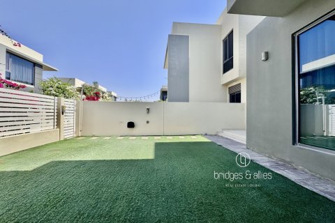 Villa de 3 dormitorios en Dubai Hills Estate, UAE No. 148163 3
