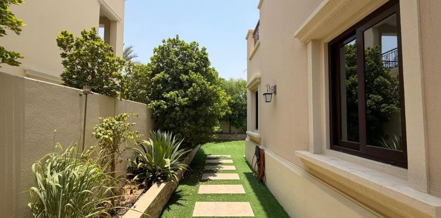4 غرف نوم فيلا في دبي, الإمارات العربية المتحدة رقم 167229