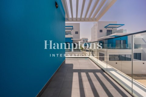 Villa de 5 dormitorios No. 118611 20