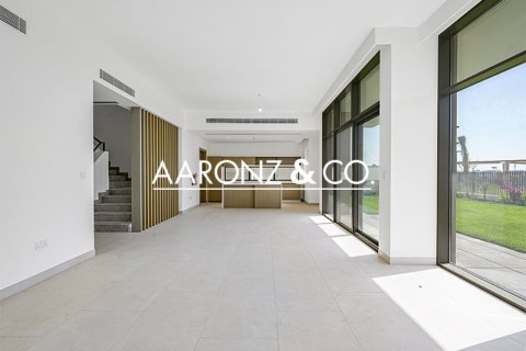 Вилла с 5 спальнями в Al Furjan, ОАЭ №148442 5