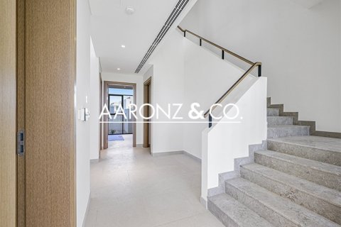 Вилла с 5 спальнями в Al Furjan, ОАЭ №148442 8