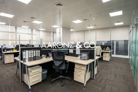 434m² Office in Business Bay, UAE No. 148444 4