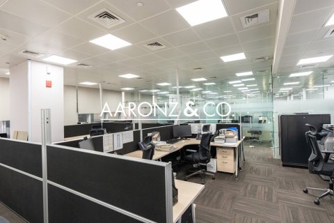 434m² Office in Business Bay, UAE No. 148444 3
