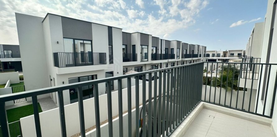 4 غرف نوم فيلا في EMAAR South, الإمارات العربية المتحدة رقم 170756