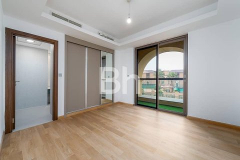 Квартира с 3 спальнями  №114074 3