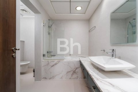 Квартира с 3 спальнями  №114074 14