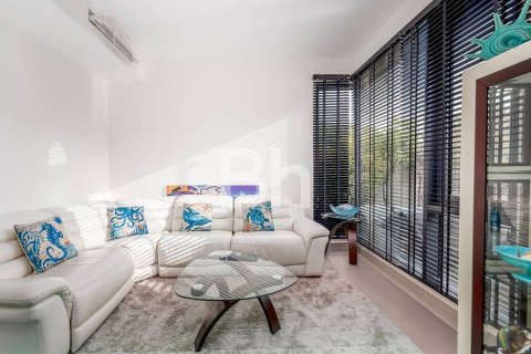 Villa de 4 dormitorios  No. 114756 15