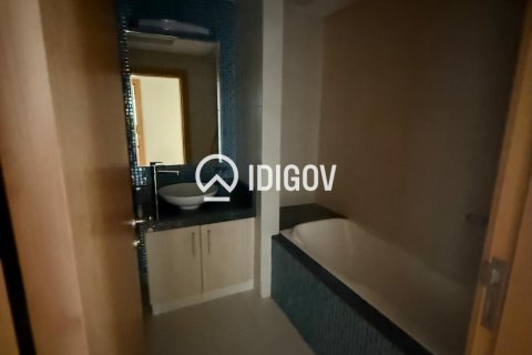Apartment de 2 dormitorios en Shoreline Apartments, UAE No. 184843 5