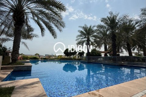 Apartment de 2 dormitorios en Shoreline Apartments, UAE No. 184843 15