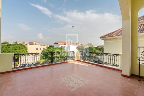 Villa de 4 dormitorios en Hacienda, UAE No. 193197 7