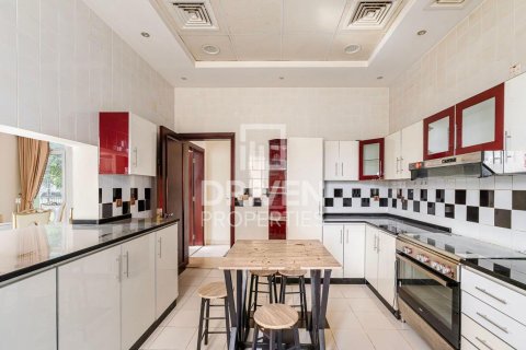 Villa de 4 dormitorios en Hacienda, UAE No. 193197 24
