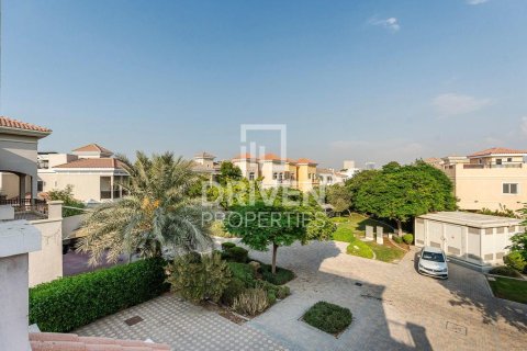 Villa de 4 dormitorios en Hacienda, UAE No. 193197 18