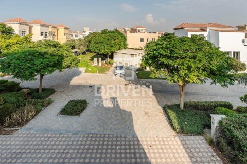Villa de 4 dormitorios en Hacienda, UAE No. 193197 22