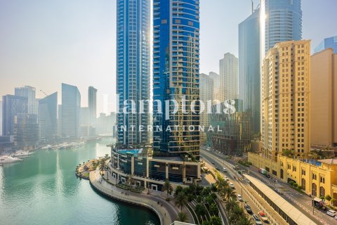 Квартира с 1 спальней в The Address Dubai Marina, ОАЭ №126435 11