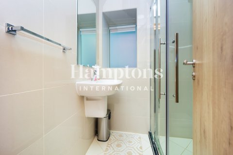 Квартира с 1 спальней в The Address Dubai Marina, ОАЭ №126435 16