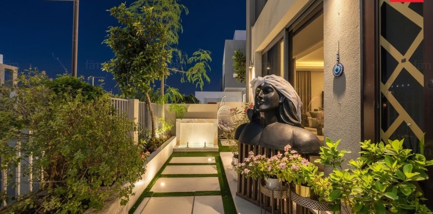 Villa de 4 dormitorios en Dubai Hills Estate, UAE No. 149506