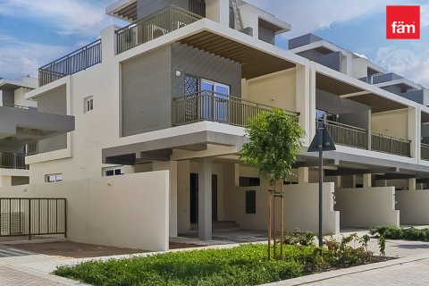 3 bedrooms Townhouse in Dubai, UAE No. 137282
