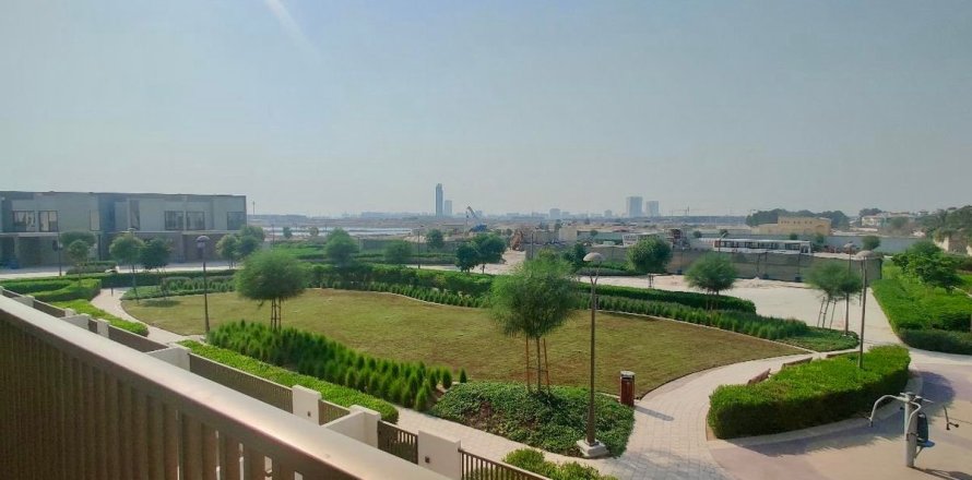 3 bedrooms Villa in Dubai, UAE No. 199388