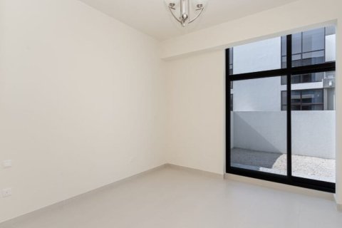 Villa de 4 dormitorios en District 11, UAE No. 163794 3