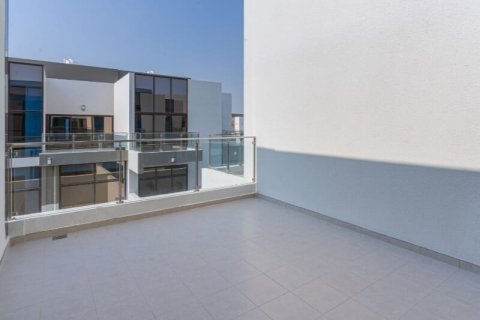 Villa de 4 dormitorios en District 11, UAE No. 163794 10