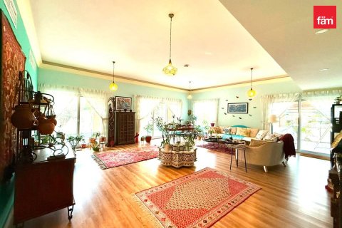 Villa de 5 dormitorios en Dubai, UAE No. 168576