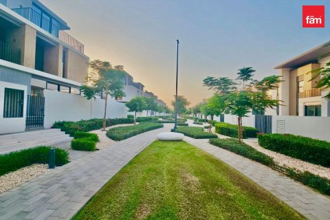 Townhouse de 3 dormitorios en Dubai, UAE No. 168575 19