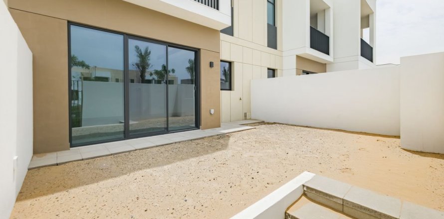 Townhouse de 3 dormitorios en Dubai, UAE No. 168575