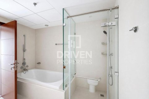 Квартира с 2 спальнями в Standpoint Towers, ОАЭ №192250 9