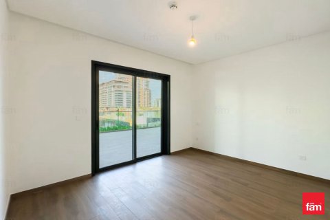 Квартира с 2 спальнями в Аль-Васл, ОАЭ №141269 3