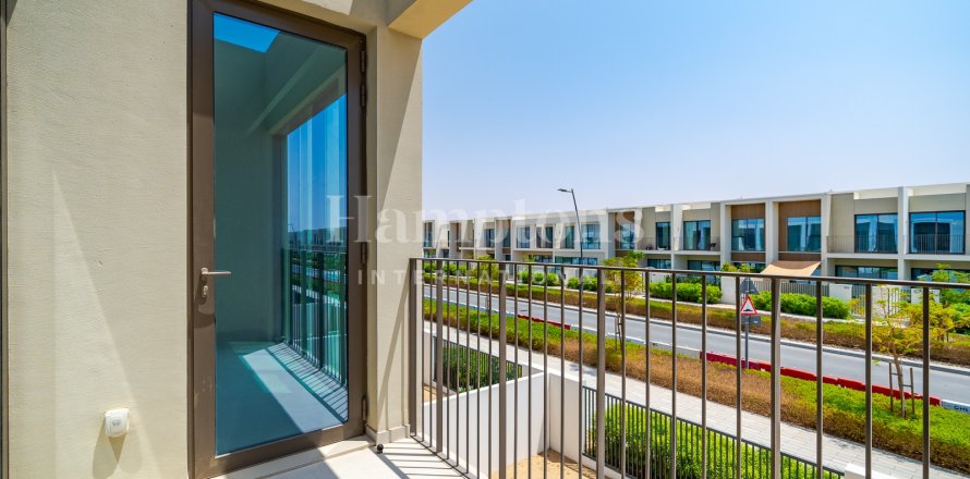 Таунхаус с 3 спальнями в Al Manara, ОАЭ №141995