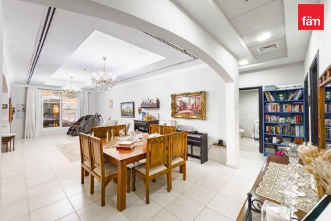 Квартира с 3 спальнями  №120391 3