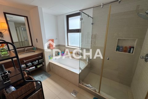 Вилла с 4 спальнями в Casa, ОАЭ №155344 8