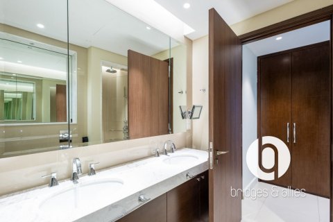 Квартира с 2 спальнями в Даунтаун Дубай (Даунтаун Бурдж Дубай), ОАЭ №154443 13