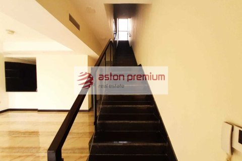 Villa de 4 dormitorios en Jumeirah Village Circle, UAE No. 154445 5