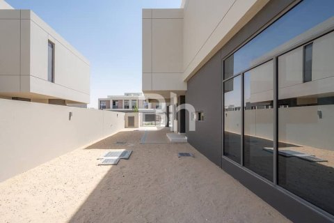 Townhouse de 4 dormitorios en Dubai South (Dubai World Central), UAE No. 87172 4