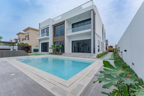Villa de 5 dormitorios  No. 116604 2