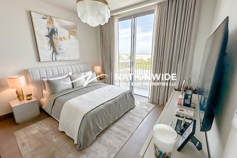 7 bedrooms Villa in Abu Dhabi, UAE No. 80496 8