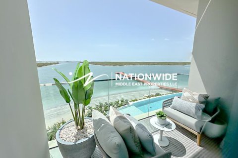 7 bedrooms Villa in Abu Dhabi, UAE No. 80496 12
