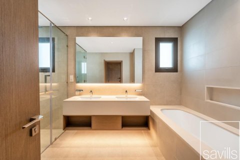 5 bedrooms Villa in District One, UAE No. 194407 3