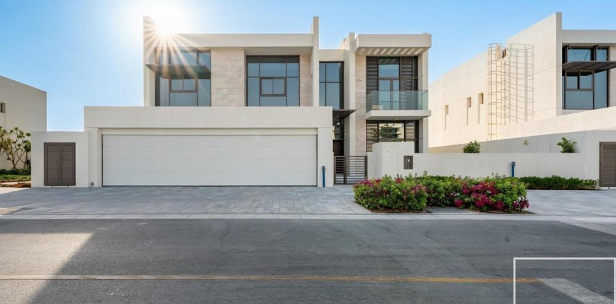 5 bedrooms Villa in District One, UAE No. 194407