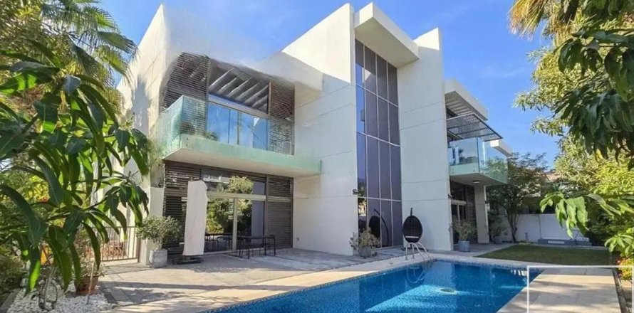 5 bedrooms Villa in District One, UAE No. 194408