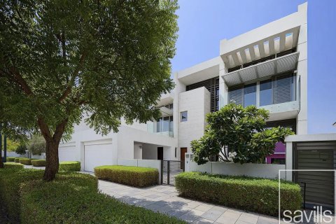 4 bedrooms Villa in District One, UAE No. 194405 5