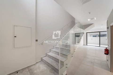 2 bedrooms Townhouse in District 7, UAE No. 40413 2