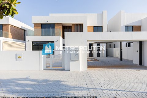 Villa de 4 chambres à Saadiyat Island, UAE No. 135456