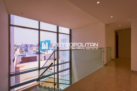 Villa de 5 chambres à Abu Dhabi, UAE No. 135454 17