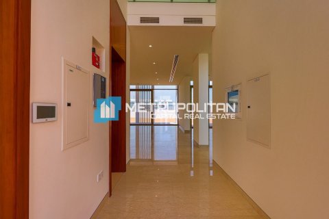Villa de 5 chambres à Abu Dhabi, UAE No. 135454 25