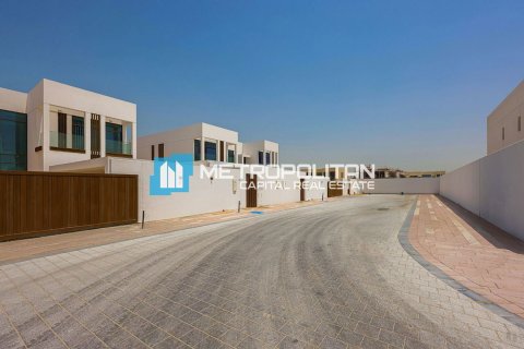 Villa de 5 chambres à Abu Dhabi, UAE No. 135454 29