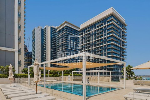 Квартира с 1 спальней в EMAAR Beachfront, ОАЭ №192529 12